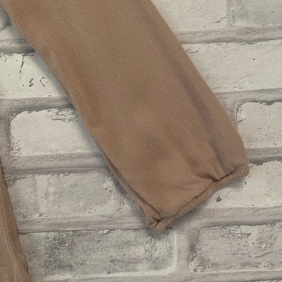 Heart & Hips Top - Picture 5 of 6